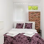 Modern Apartment In Warsaw City Center